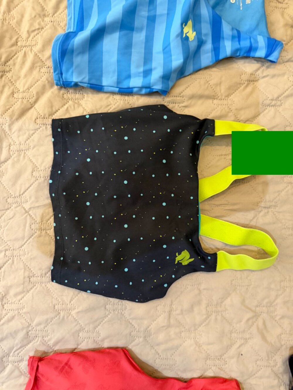 XS rabbit running crop top